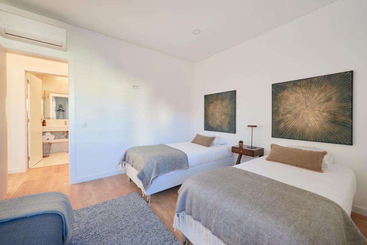 Deluxe At Amazing Prime Location, By Timecooler Apartment