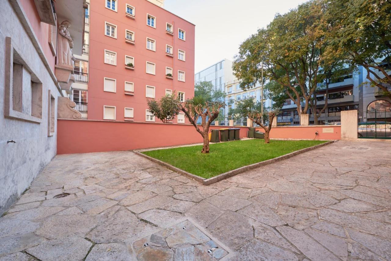 Deluxe At Amazing Prime Location, By Timecooler Apartment *
