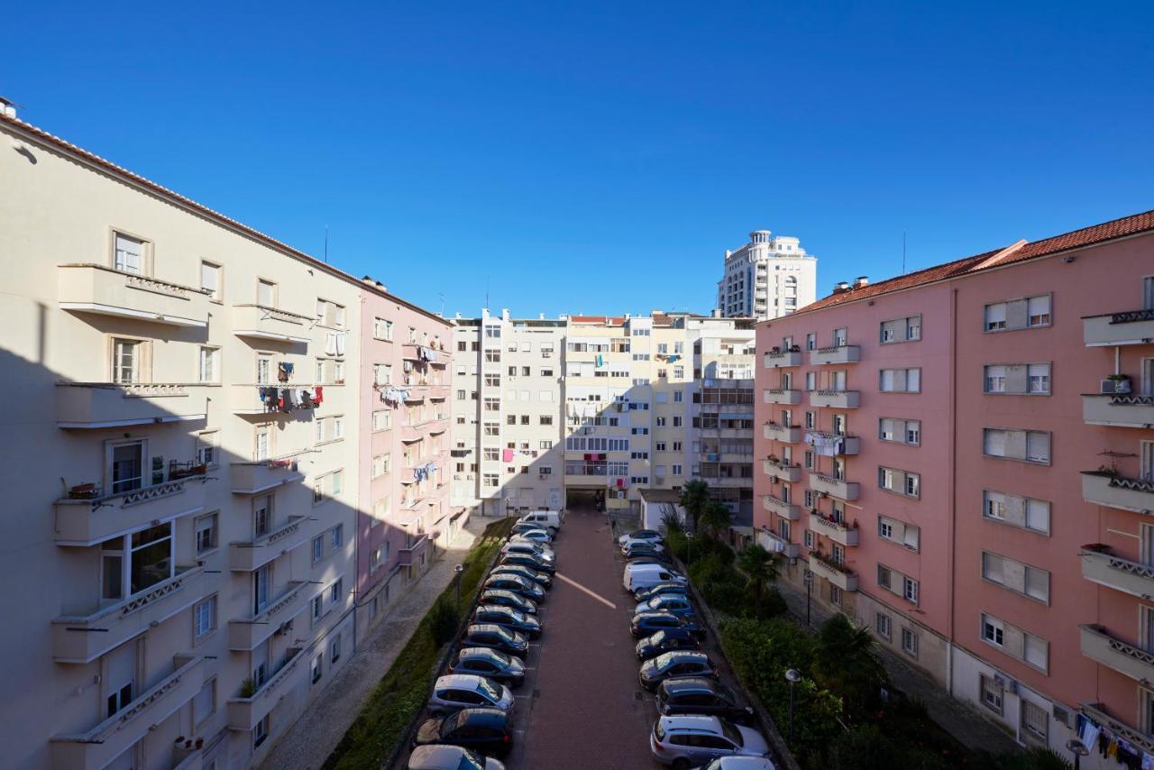 Deluxe At Amazing Prime Location, By Timecooler Apartment *