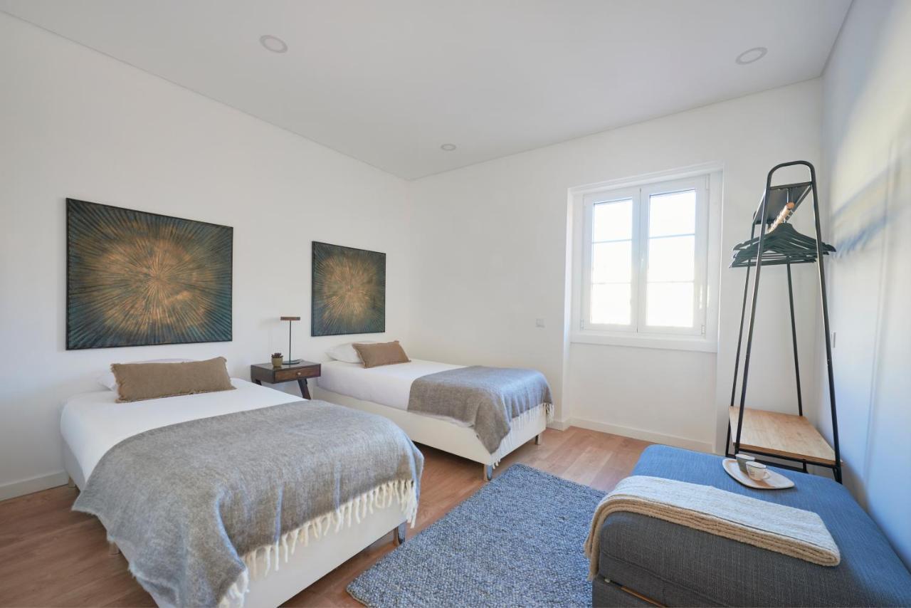 Deluxe At Amazing Prime Location, By Timecooler Apartment *