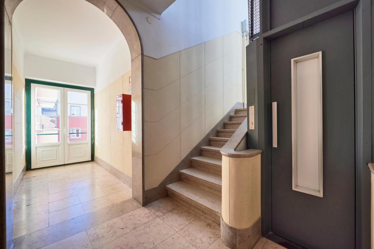 Deluxe At Amazing Prime Location, By Timecooler Apartment Lisbon