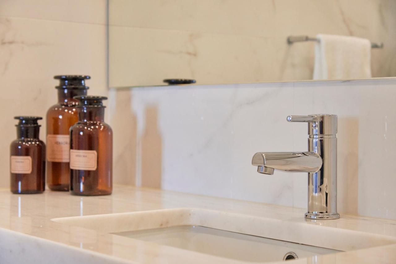 Deluxe At Amazing Prime Location, By Timecooler Apartment Lisbon