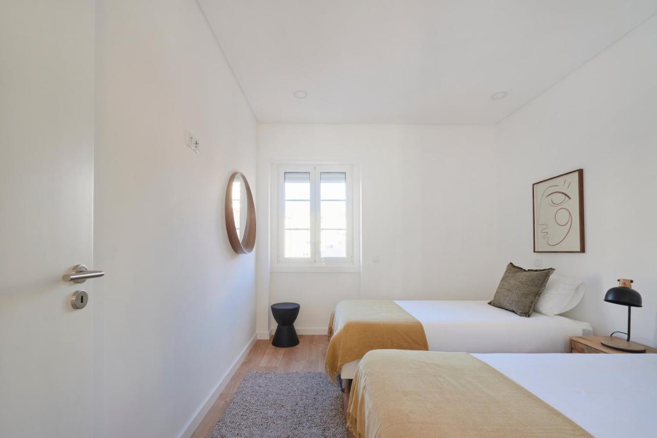 Deluxe At Amazing Prime Location, By Timecooler Apartment *