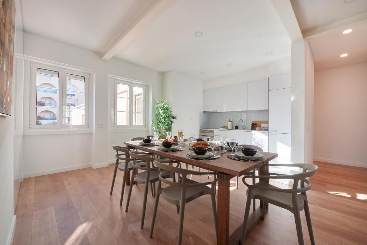 Deluxe At Amazing Prime Location, By Timecooler Apartment
