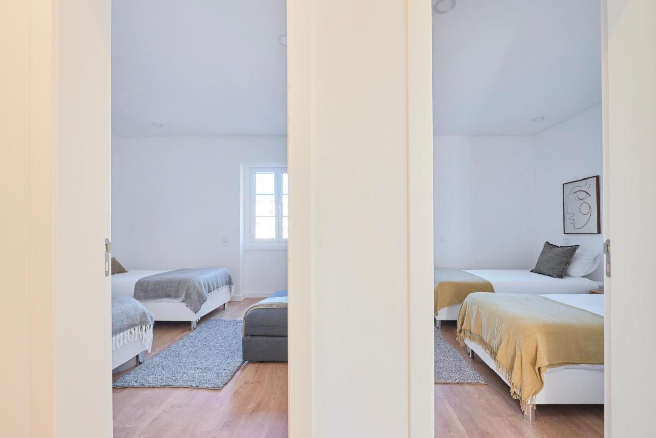 Deluxe At Amazing Prime Location, By Timecooler Apartment *